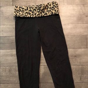 Victoria’s Secret cropped cheetah leggings